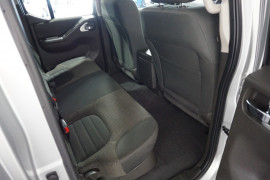 2014 Nissan Navara D40 S6 Turbo ST Utility crew cab