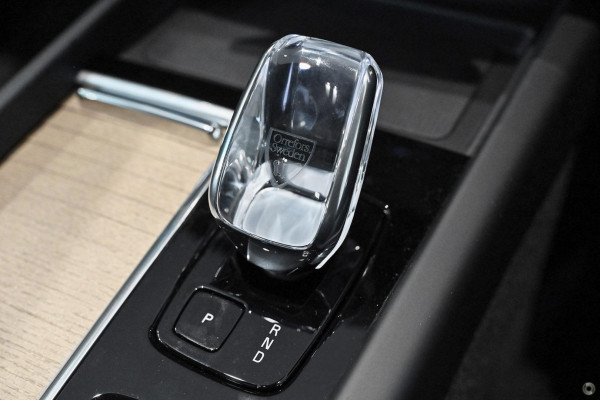 2026 Volvo XC60 UZ Ultra B5 Dark SUV Image 14