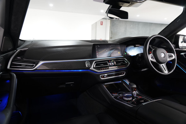 2021 BMW X6 M Competition SUV Image 23