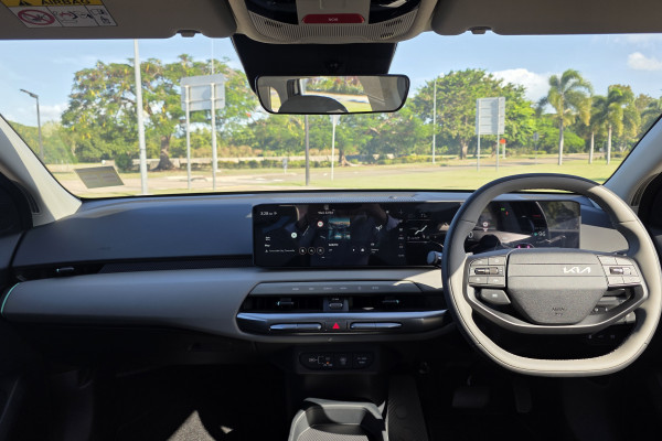 2026 Kia EV4  Air Standard Range Sedan Image 3