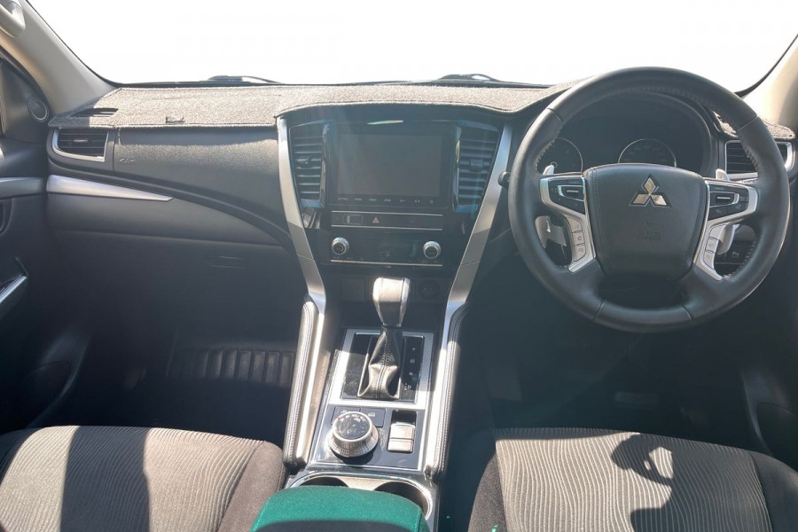 2020 Mitsubishi Pajero Sport QE GLX SUV Image 9