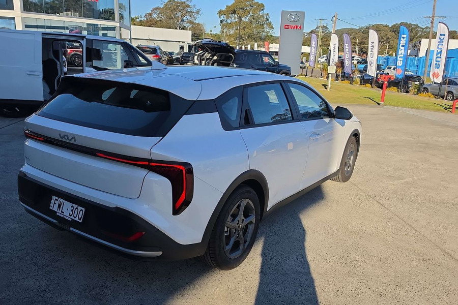 2025 MY26 Kia K4 CL4m S Hatch Image 8