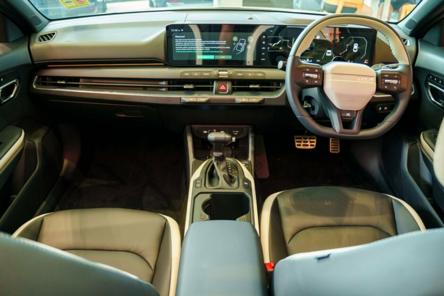 2025 Kia K4 CL4m GT-Line Sedan Image 14