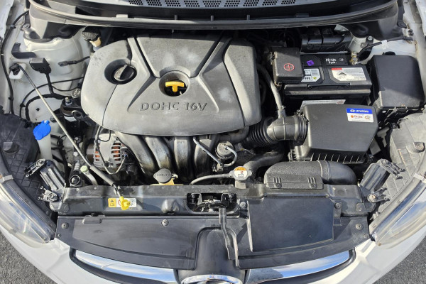 2012 Hyundai Elantra MD Active Sedan Image 25