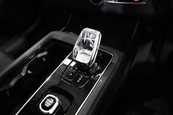 2025 Volvo XC90 L Series Ultra T8 Plug-In Hybrid SUV Image 14