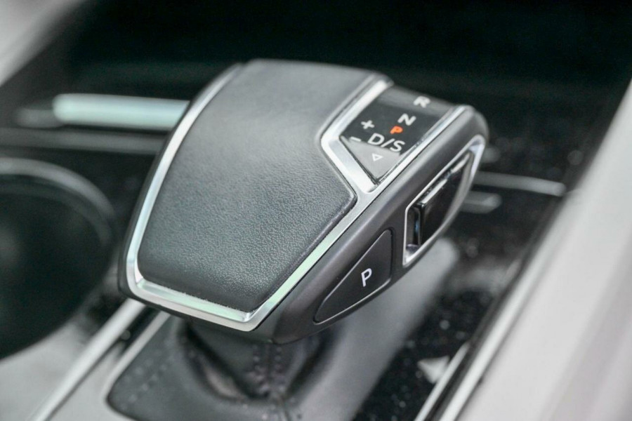 2022 Volkswagen Touareg CR 210TDI Elegance SUV Image 10