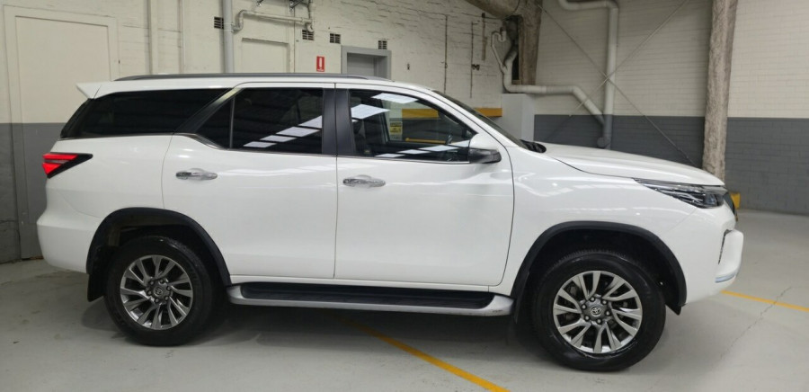2021 Toyota Fortuner GUN156R Crusade SUV Image 4