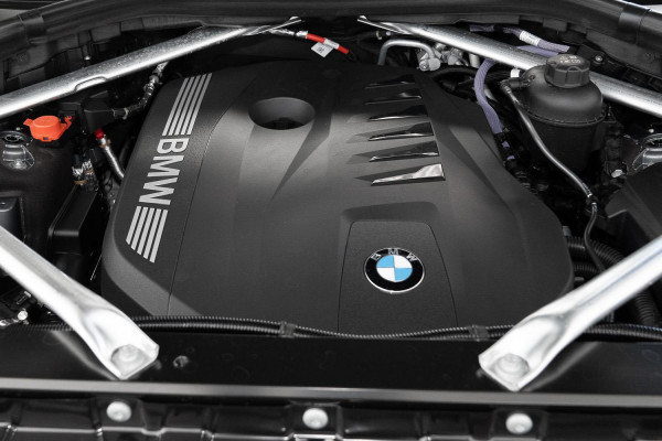2026 BMW X7 G07 LCI xDrive40i M Sport SUV image 25