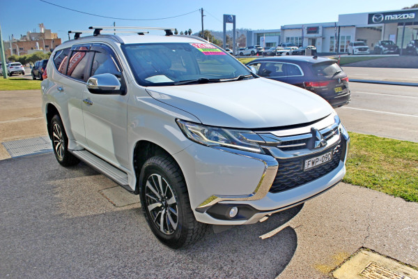2016 Mitsubishi Pajero Sport QE GLS SUV Image 4