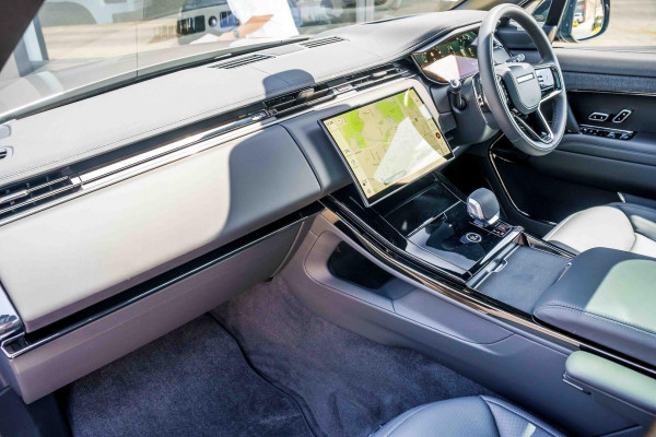 2025 Land Rover Range Rover Sport L461 PHEV P460e Dynamic HSE SUV image 7