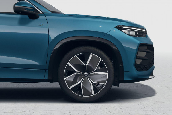 2025 MY26 Volkswagen Tayron R4 195TSI R-Line SUV Image 5
