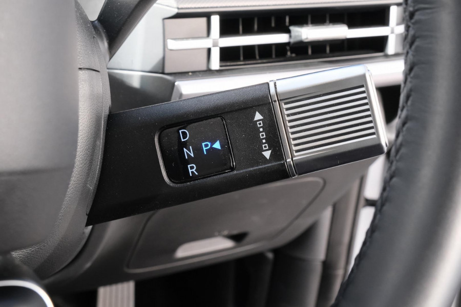 2025 Hyundai Santa Fe MX5.V1 Hybrid SUV Image 19