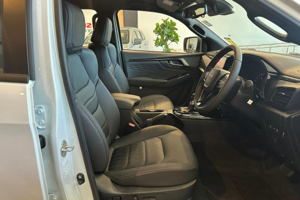 2026 MY25.5 Isuzu D-MAX RG X-TERRAIN Ute Image 8