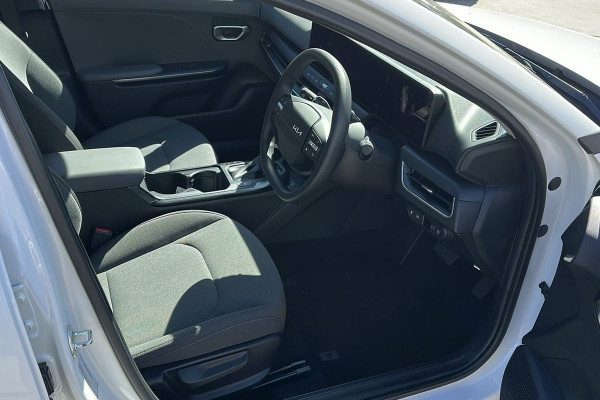 2025 Kia K4 CL4m Sport Sedan Image 12