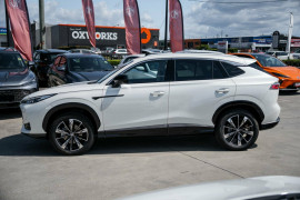 2025 MG HS AS33 Essence SUV