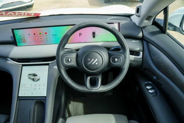 2025 MG IM6 S12L Premium SUV Image 11