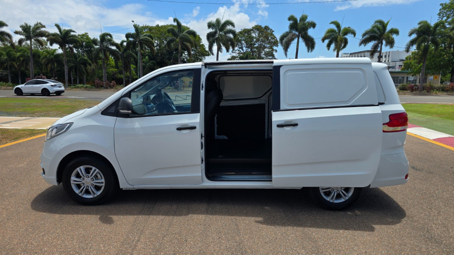 2026 MY25 LDV G10 SV7C + Van Image 11