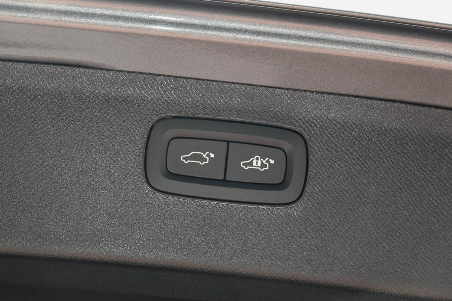 2019 MY20 Volvo XC90 L Series T6 R-Design Suv Image 17