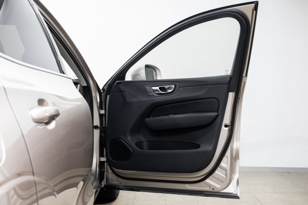 2026 Volvo XC60 UZ B5 Plus 2L Mild Hybrid AWD SUV Image 9