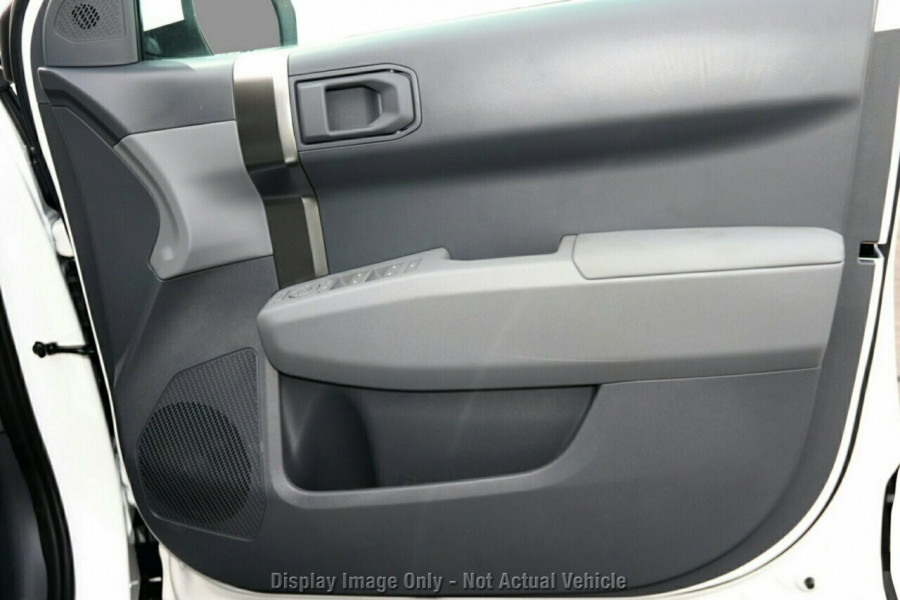 2026 MY27 Kia EV3 SV Air Standard Range SUV Image 5