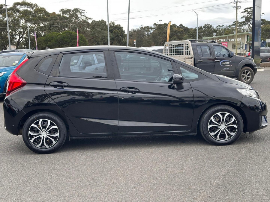 2015 Honda Jazz GF VTi Hatch Image 9