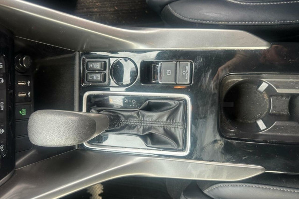 2023 Mitsubishi Eclipse Cross YB Black Edition SUV Image 21