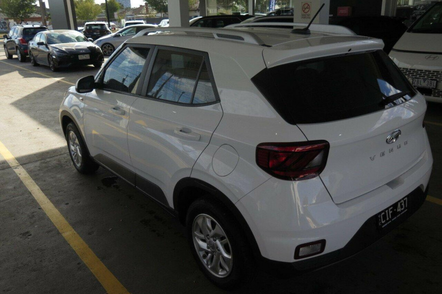 2023 Hyundai Venue QX.V5 Elite SUV Image 7