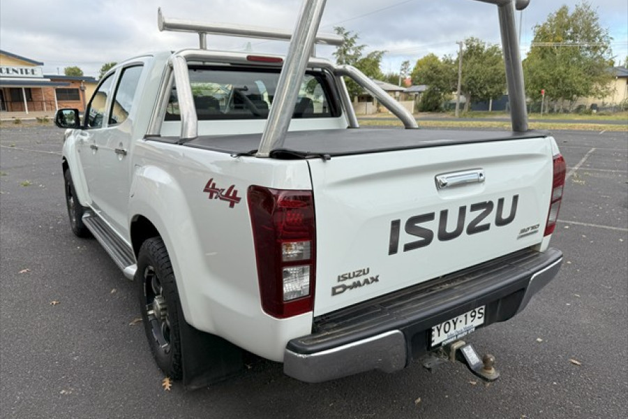 2017 Isuzu D-MAX TF LS-U Ute Image 8