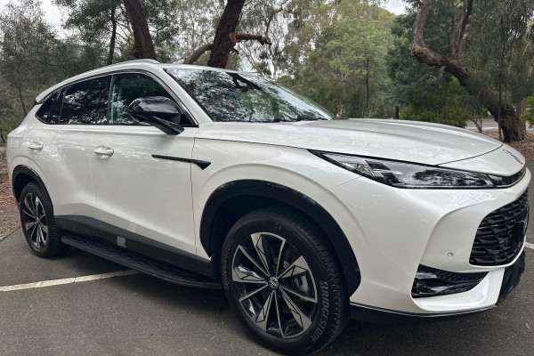 2025 MG HS AS33P Super Hybrid Essence SUV