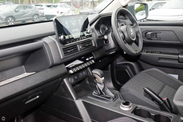 2025 Mitsubishi Triton MV  GLX+ Cab Chassis Image 7