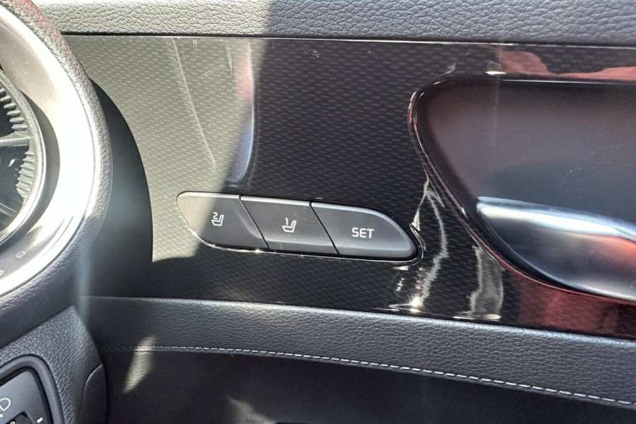 2024 Kia Cerato BD GT Hatch Image 15