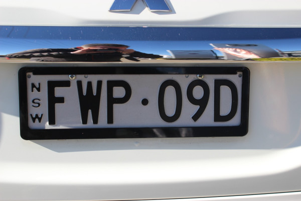 2016 Mitsubishi Pajero Sport QE GLS SUV Image 7