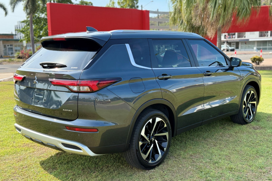 2024 Mitsubishi Outlander ZM Aspire SUV Image 8