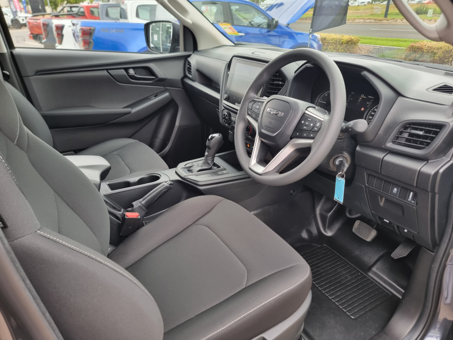 2026 Isuzu D-MAX RG SX Ute Image 9