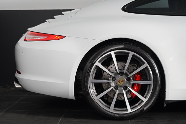 2015 Porsche 911 Carrera S Coupe Image 17