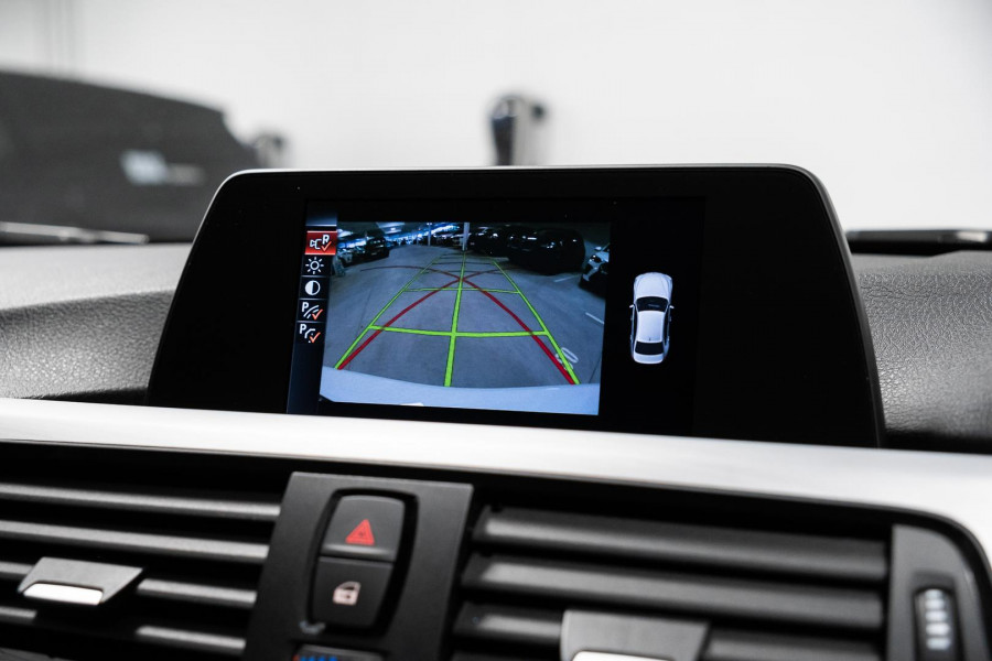 2015 BMW 3 Series F30 316i Sport Line Sedan