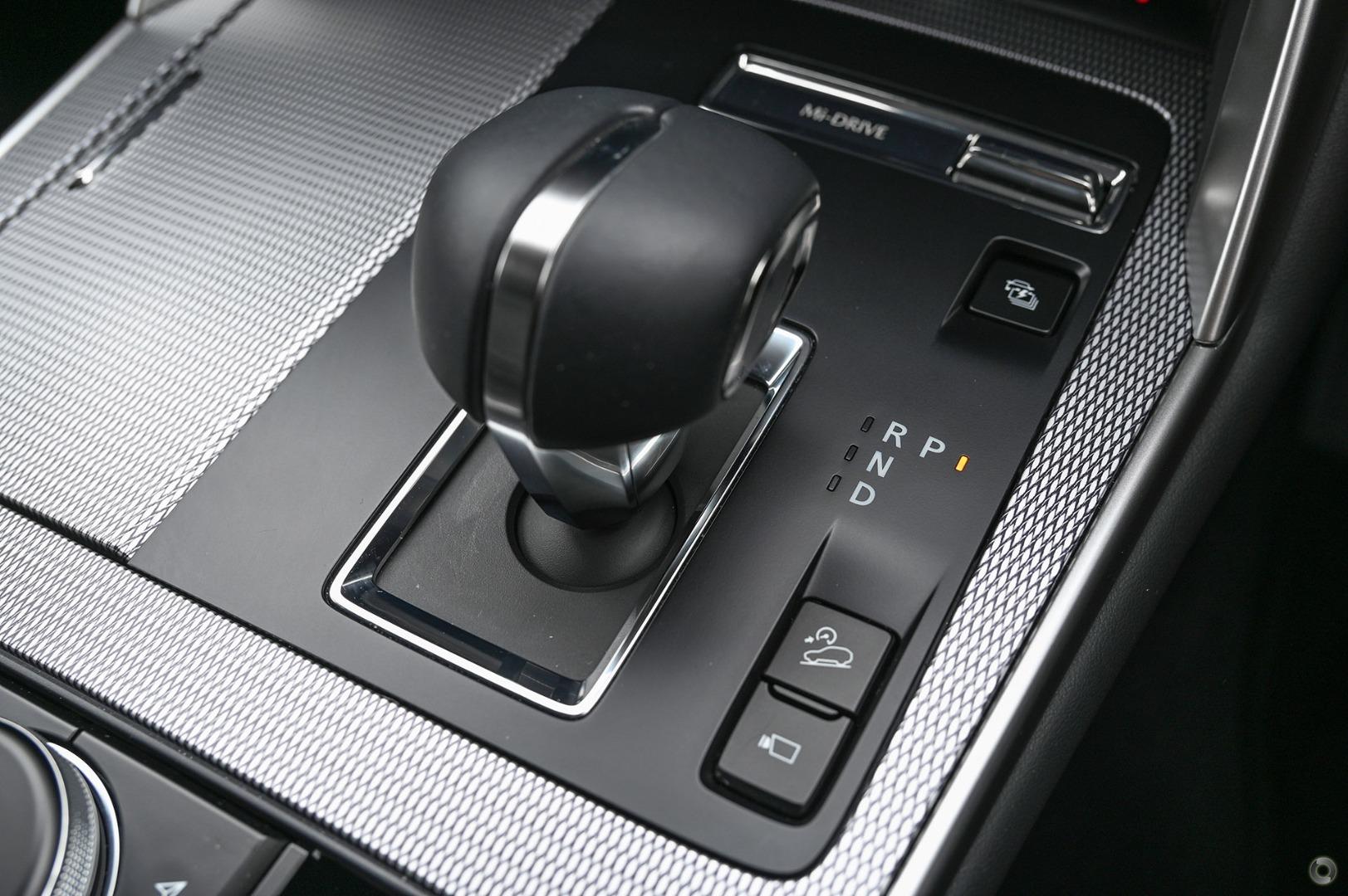 2024 Mazda CX-60 KH Series P50e Evolve SUV Image 15