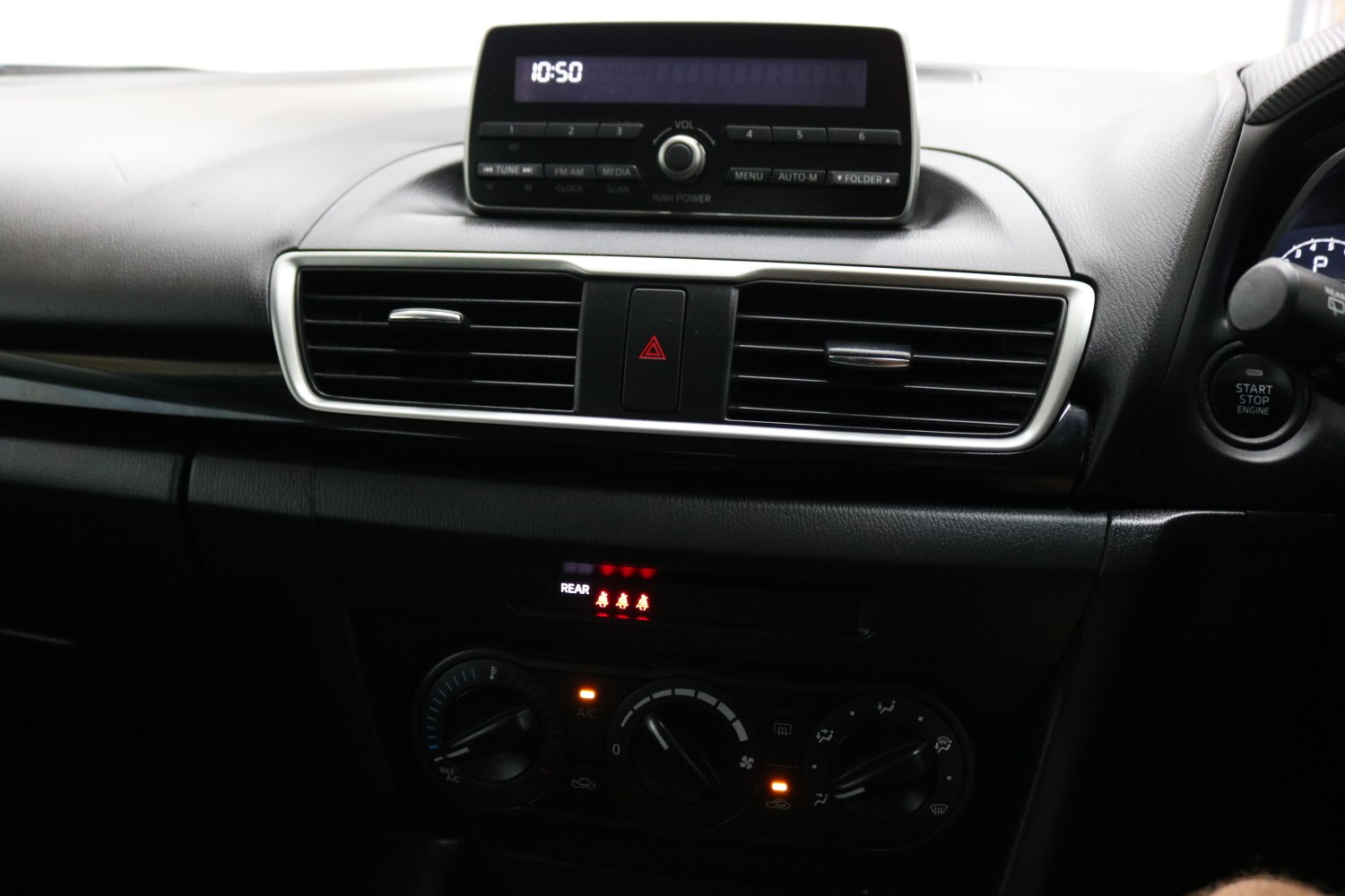 2014 Mazda 3 BM5478 NEO Hatch Image 10