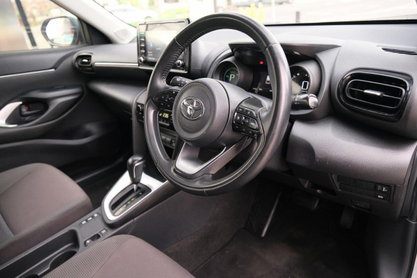 2021 Toyota Yaris Cross MXPB10R GX SUV Image 7