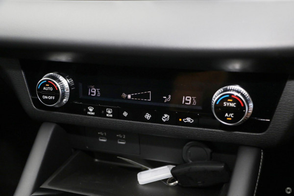 2026 Mitsubishi Outlander ZM ES SUV Image 11
