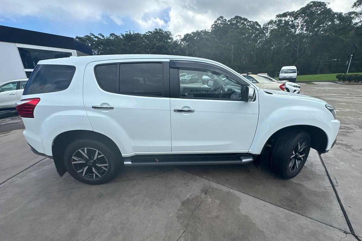 2019 Isuzu MU-X LS-U SUV Image 16