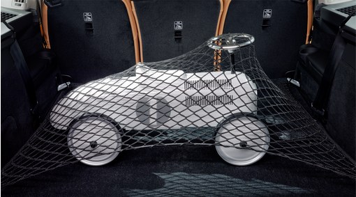 Load securing net - load compartment