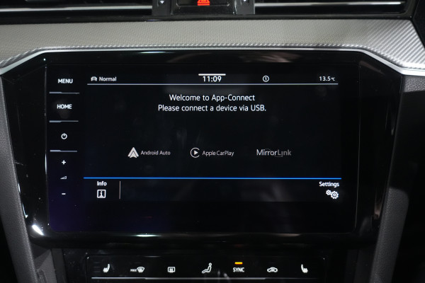 2023 Volkswagen Passat 206TSI R-Line SUV image 25