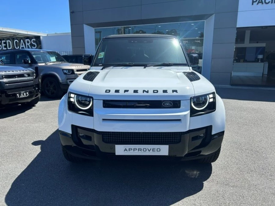 2026 Land Rover Defender L663 130 D350 X-Dynamic SE SUV Image 2