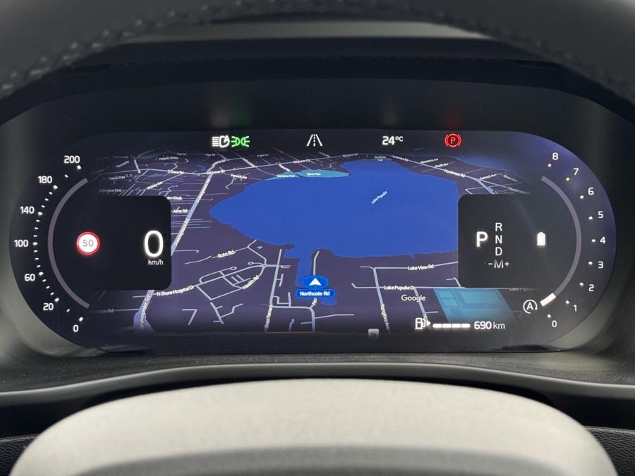 2025 Volvo XC40 XZ Ultra B4 Dark SUV Image 17