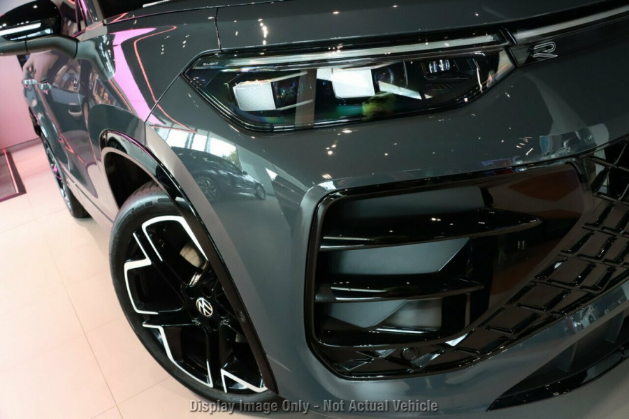 2026 Volkswagen Tayron R4 200TSI eHybrid R-Line SUV Image 2
