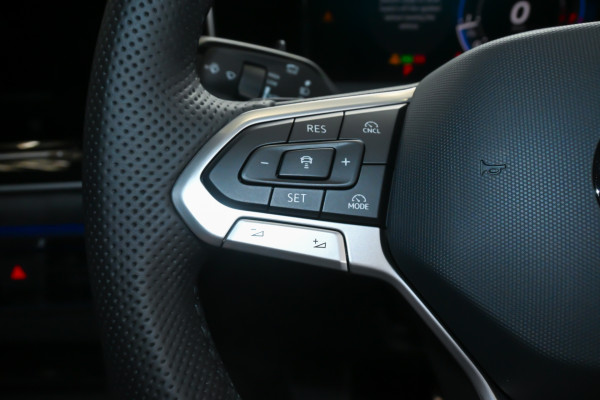 2025 Volkswagen Tayron R4 195TSI R-Line SUV Image 12