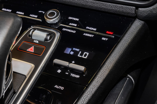 2019 MY20 Porsche Cayenne SUV image 16