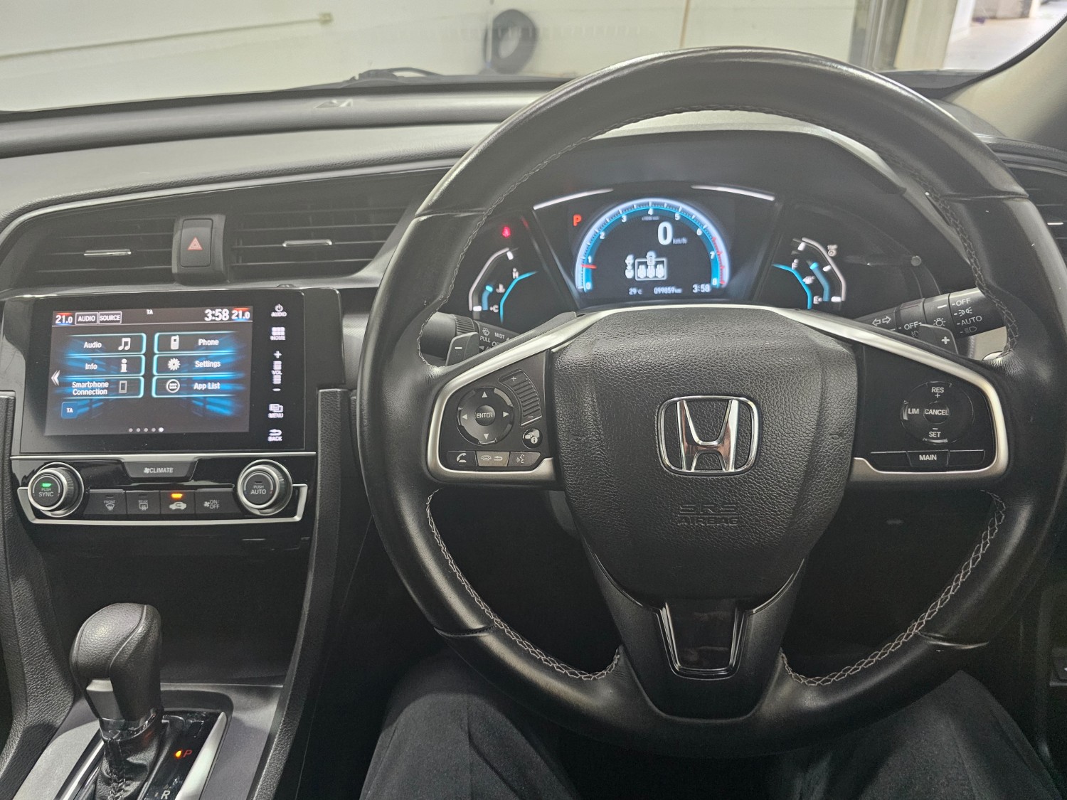 2016 Honda Civic 10TH GEN MY16 VTI-L Sedan Image 16