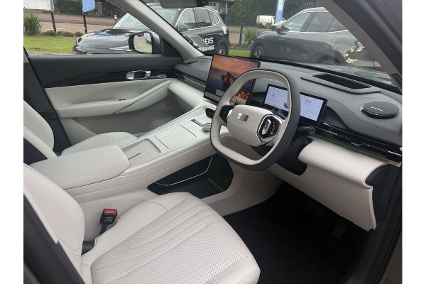 2026 Geely Starray EM-i P145 Inspire SUV Image 6